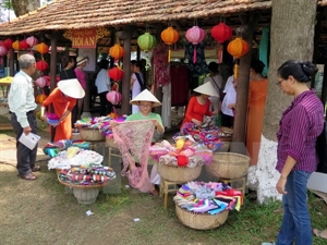 Hue traditional craft festival closes after five days
